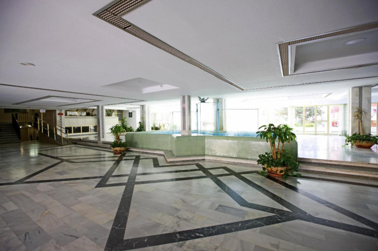 Precioso apartamento con vistas al mar y piscinas Benalmádena Exterior foto